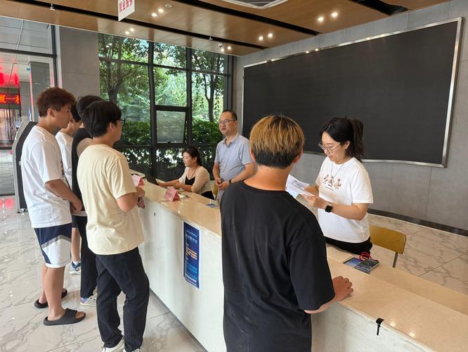 筑牢数字防线 国家网络安全宣传周聚焦网络技术服务安全